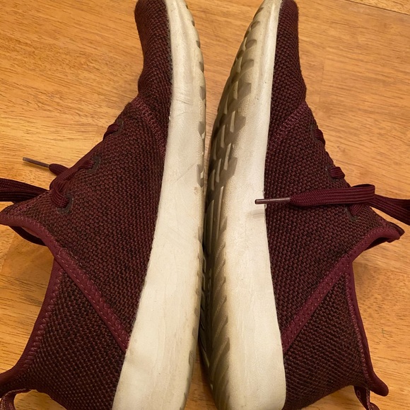 Adidas Maroon & white comfy athletic shoes 10 nice - Picture 4 of 10